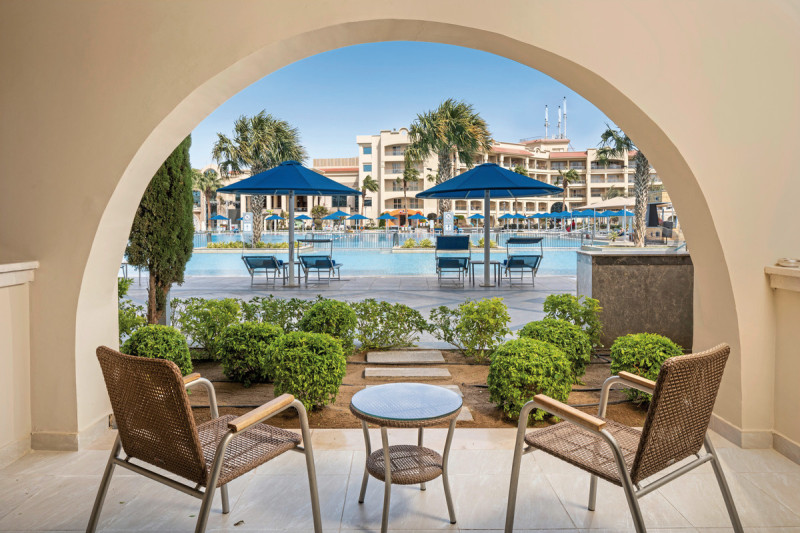 Beispiel Terrasse Doppelzimmer Deluxe Poolblick