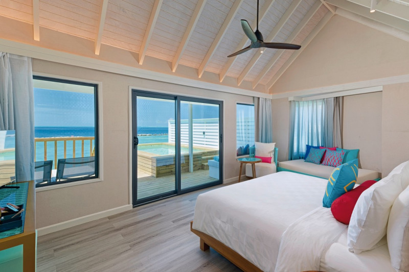 Wohnbeispiel Sunrise Water Villa with Pool