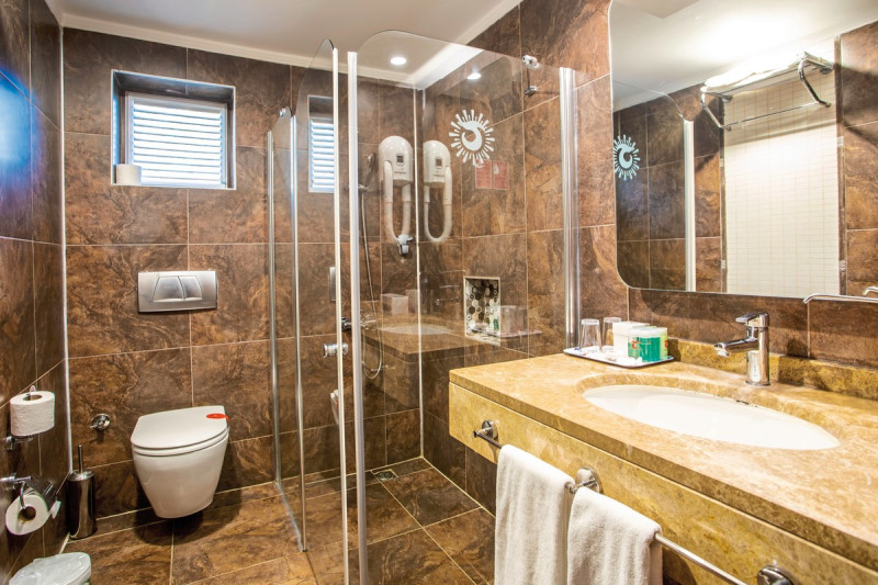 Beispiel Bad Doppelzimmer Club