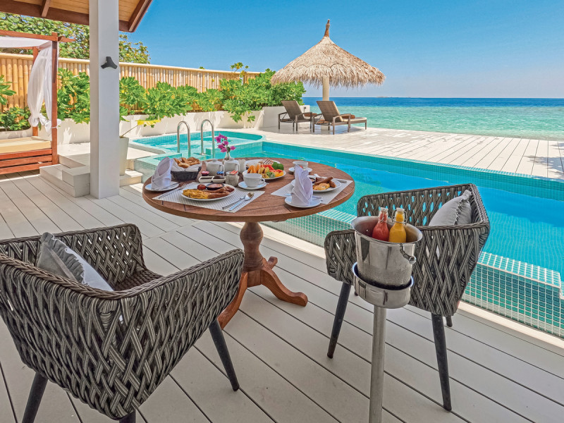 Beispiel Terrasse Sunrise Beach Pool Villa