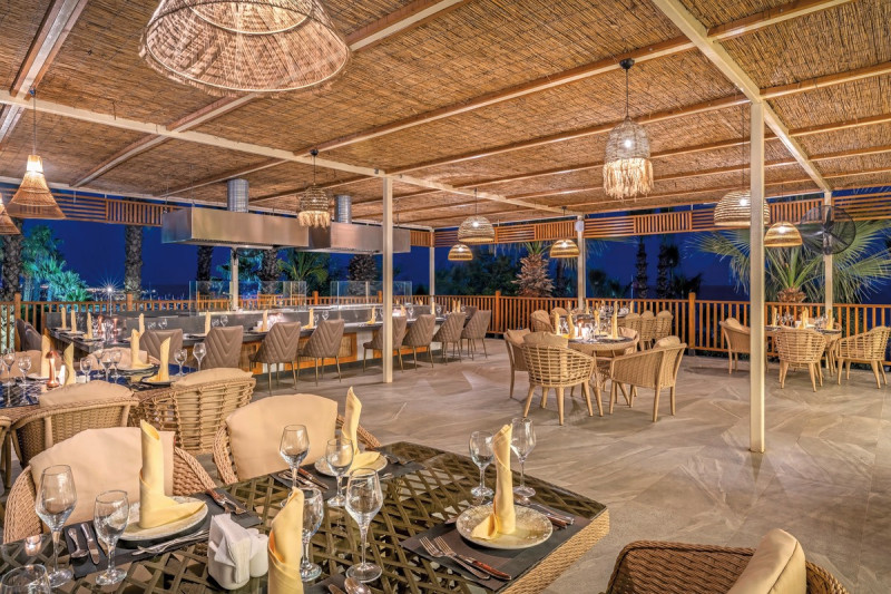 Delphin Palace