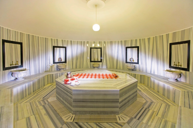 Fantasia Hotel Deluxe