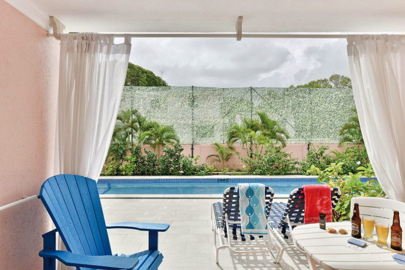 Wohnbeispiel Deluxe Studio Poolview