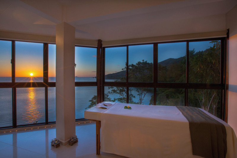 Coco de Mer & Black Parrot Suites