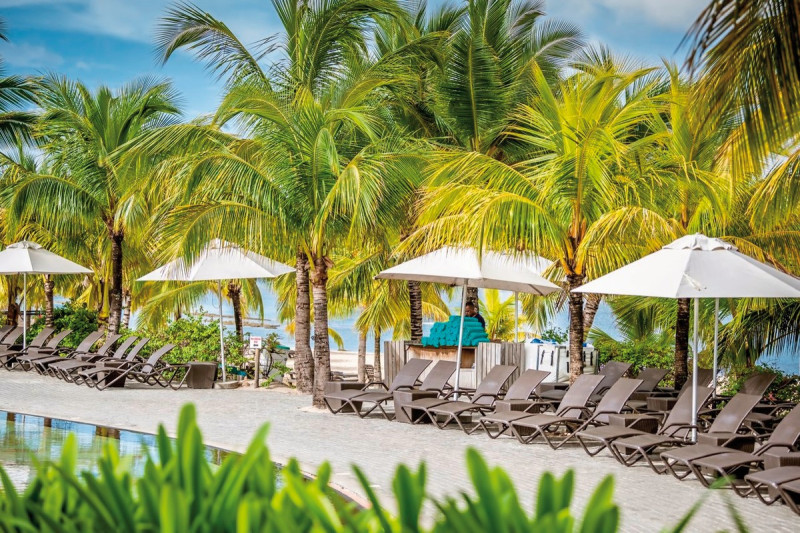 Victoria for 2 Beachcomber Resort & Spa