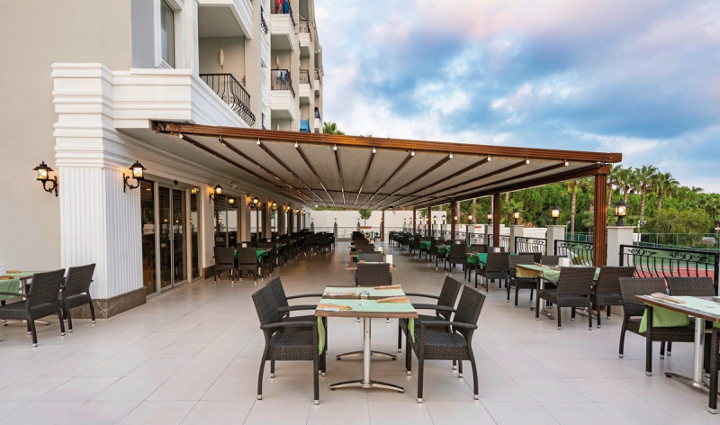 Royal Atlantis Beach