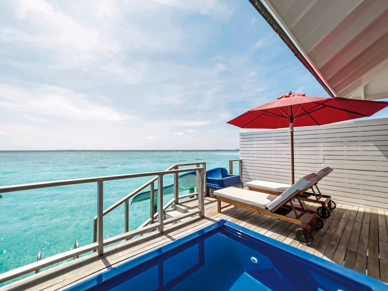 Wohnbeispiel Water Villa with Pool & Slide