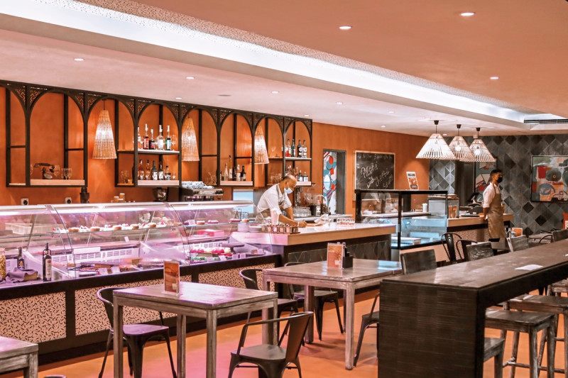 Radisson Blu Azuri Resort & Spa