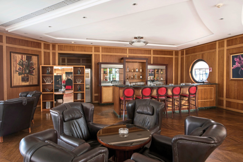 Reef Oasis Blue Bay Resort & Spa