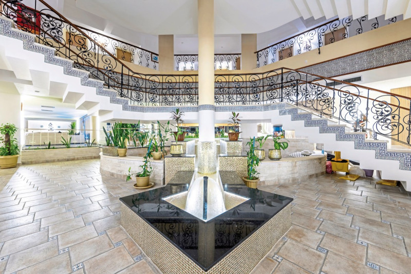 Flamenco Beach & Resort