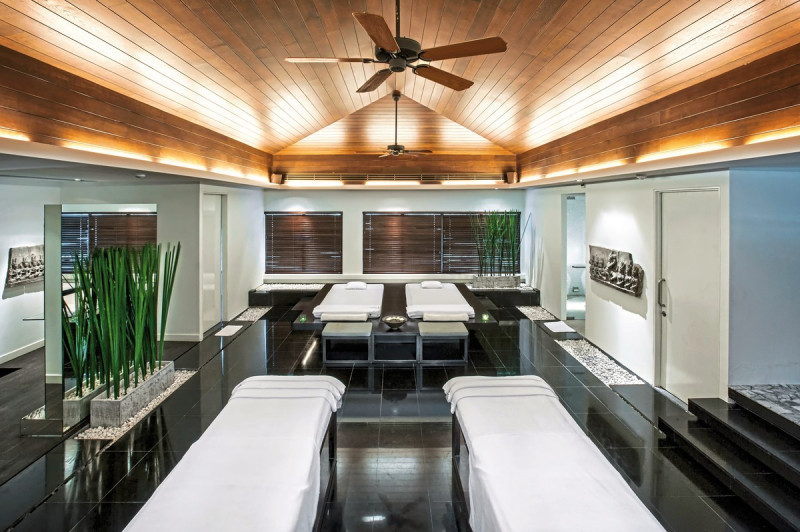 Twinpalms Surin Phuket Resort