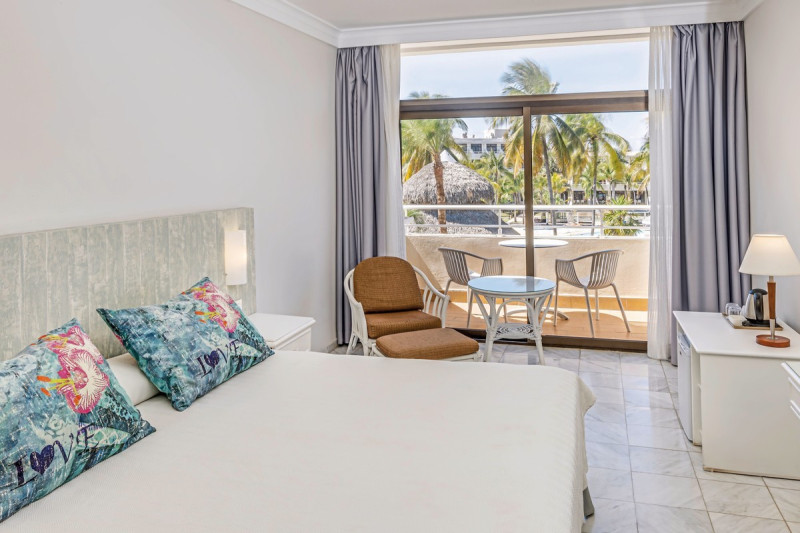 Sol Palmeras ●●●●