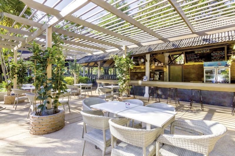 Let's Hyde Resort & Villas