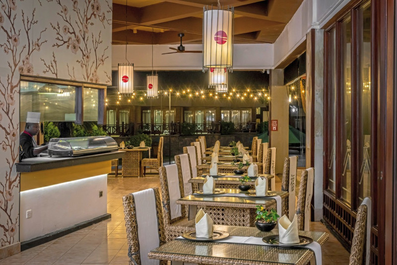 Royal Palms Beach Hotel