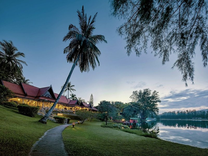 Dusit Thani Laguna Phuket Resort ●●●●●