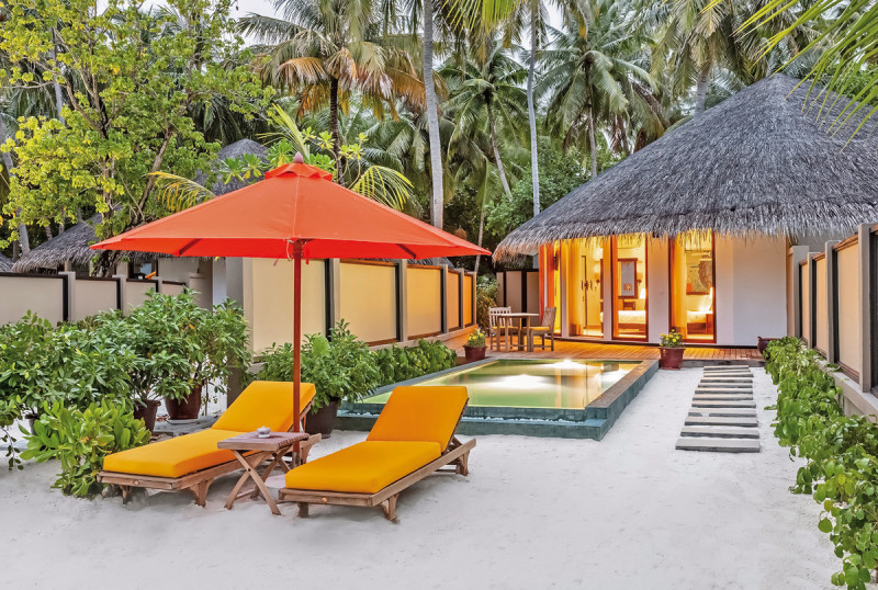 Wohnbeispiel Beachfront Infinity Pool Villa