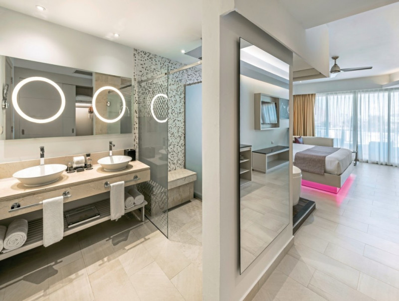 Royalton CHIC Punta Cana ●●●●●