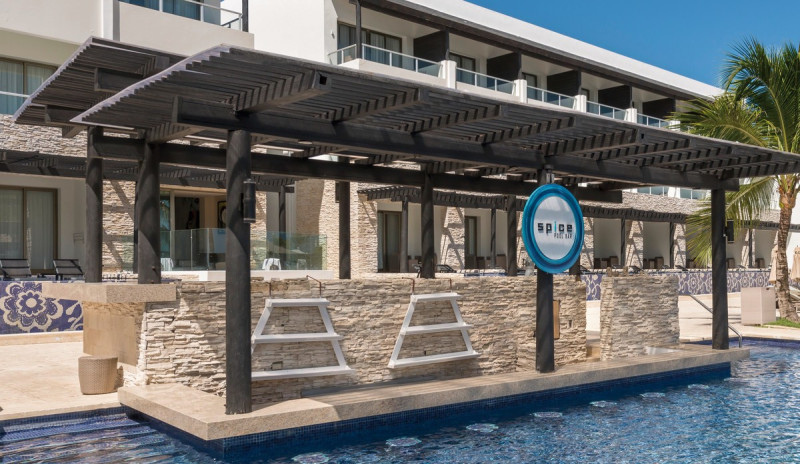 Royalton CHIC Punta Cana ●●●●●