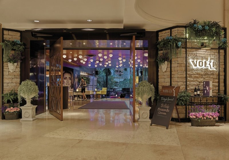 Shangri-La Hotel Bangkok ●●●●●