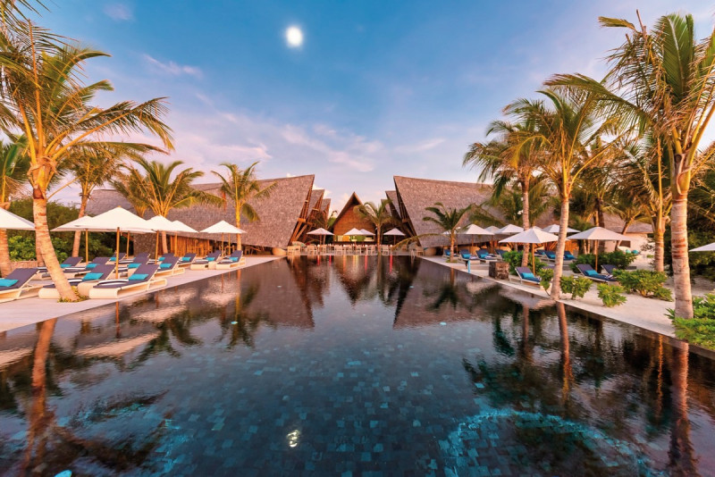 Kuredhivaru Resort and Spa Maldives