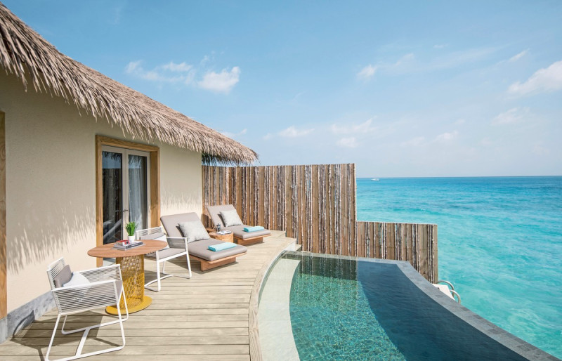 Wohnbeispiel Overwater Pool Villa