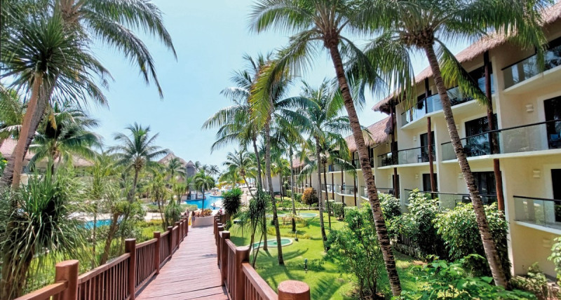 The Reef Coco Beach ●●●●