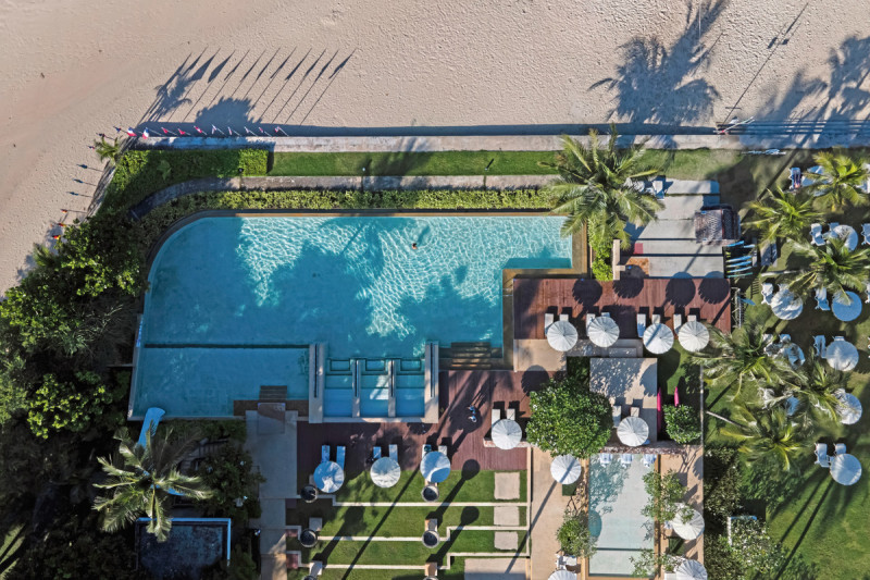 Apsara Beachfront Resort & Villa