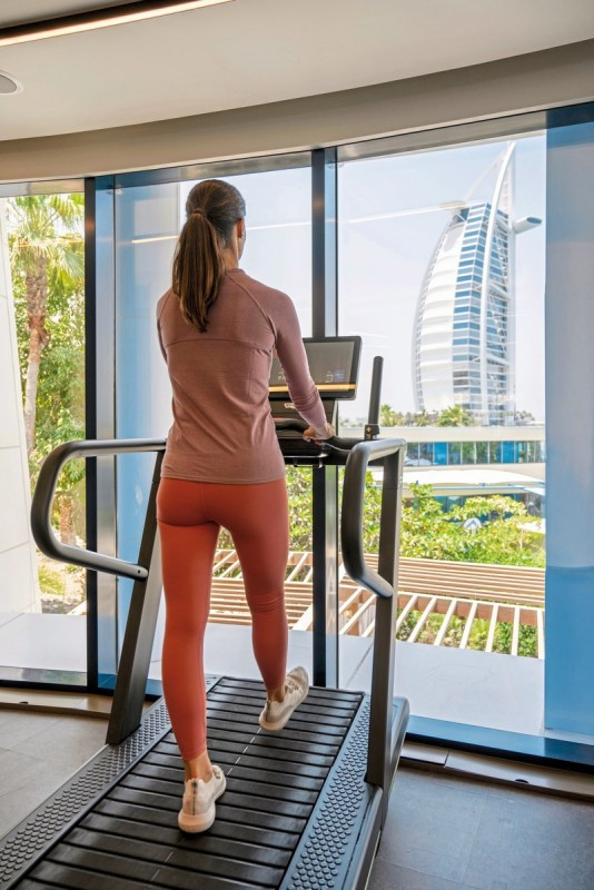 Jumeirah Beach Hotel ●●●●●○