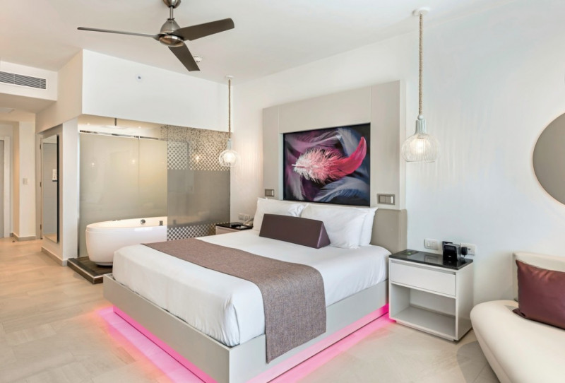 Royalton CHIC Punta Cana ●●●●●