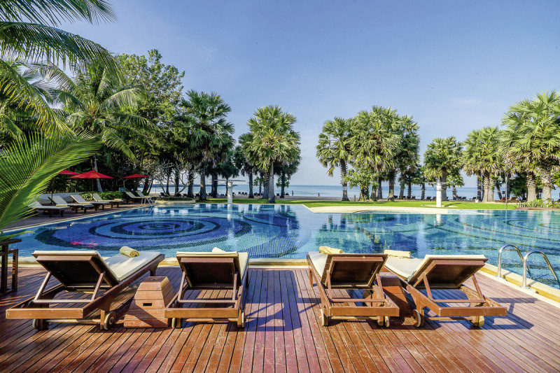 Ravindra Beach Resort & Spa