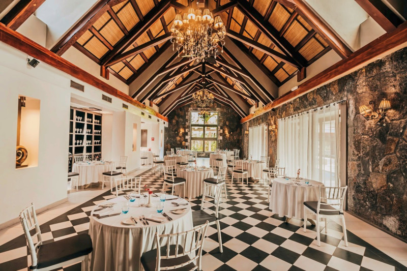 Crystals Beach Resort Belle Mare ●●●●