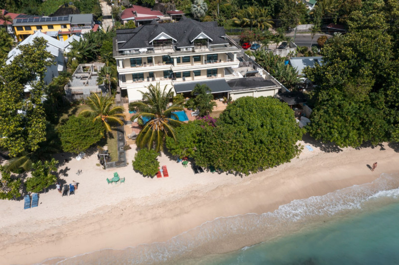 Crown Beach Hotel