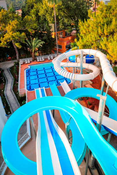 Rubi Platinum Spa Resort & Suites