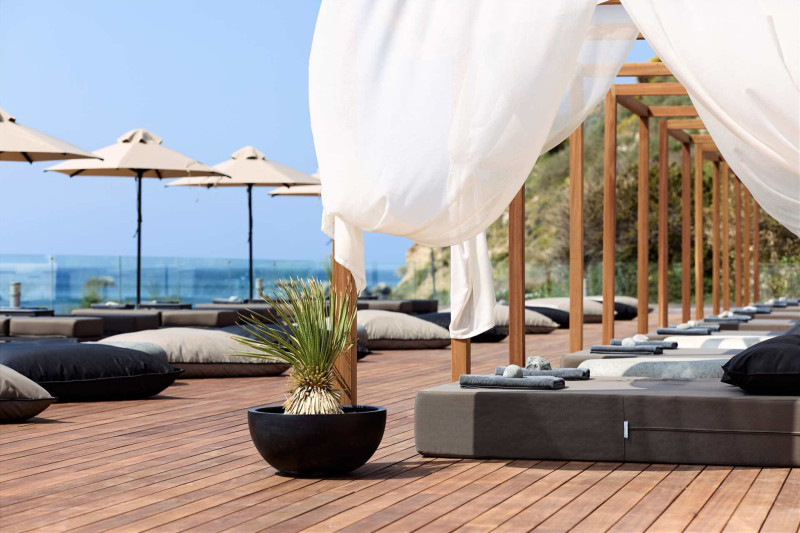 Dimitra Beach Hotel & Suites