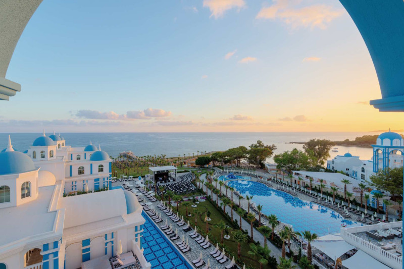 Rubi Platinum Spa Resort & Suites