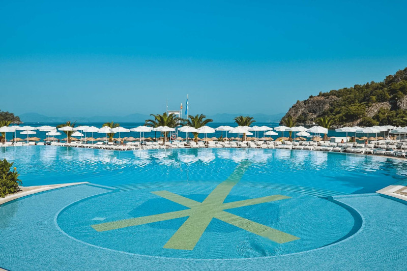 Hillside Beach Club