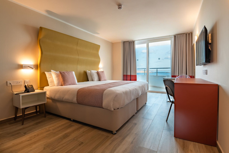 SeaView Hotel