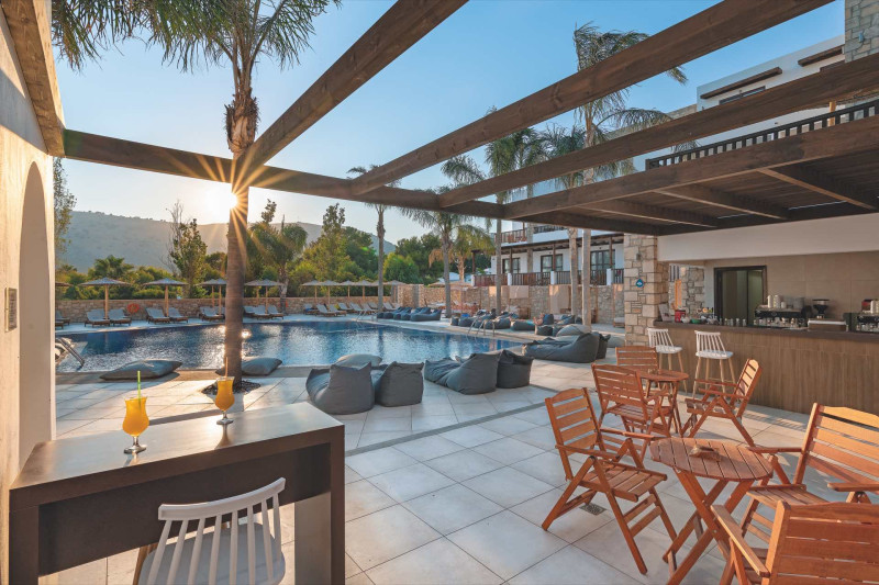 Costa Lindia Blue Star Resort & Spa