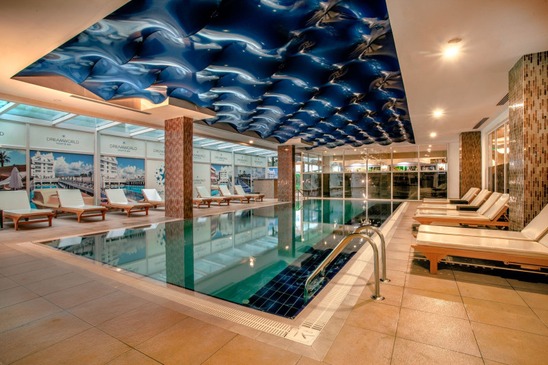 Dream World Resort & Spa