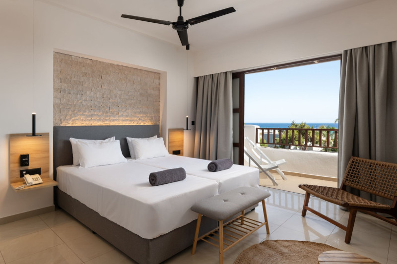 Costa Lindia Beach Resort & Spa