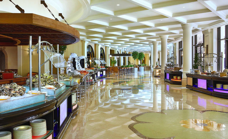 The Ritz-Carlton Abu Dhabi, Grand Canal