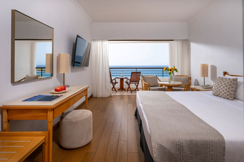 Coral Beach Hotel & Resort