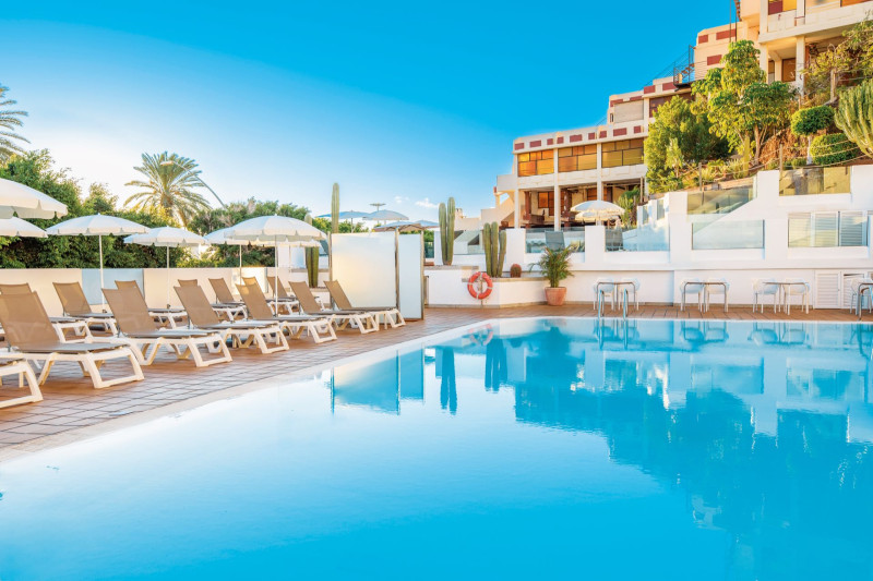 FERGUS Cactus Garden