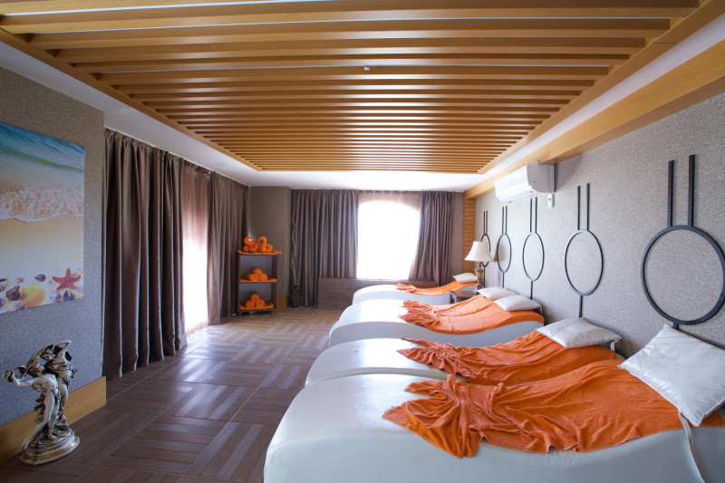 J'adore Deluxe Hotel & Spa