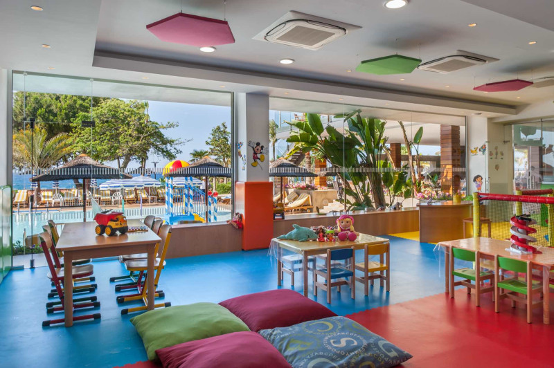 Amathus Beach Hotel