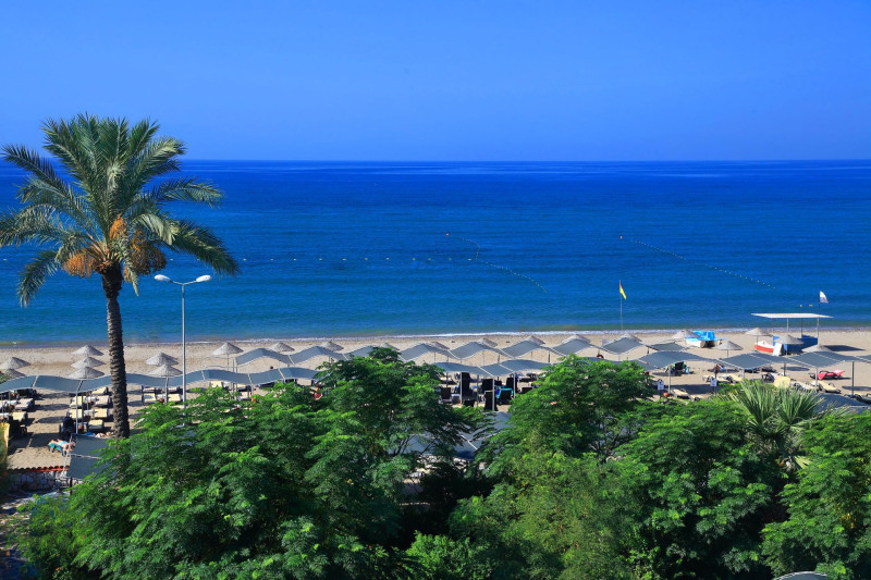 Cactus Paradise Beach Club