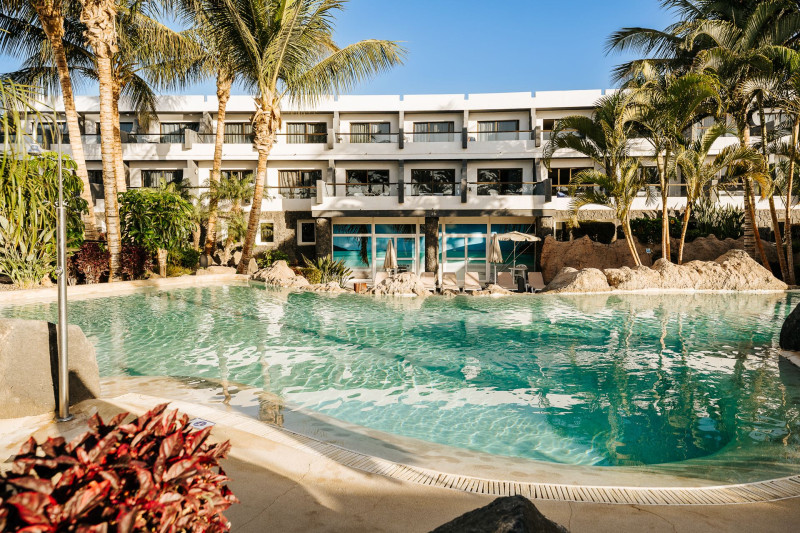 R2 Romantic Fantasia Dream