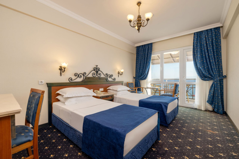 Cactus Paradise Beach Club