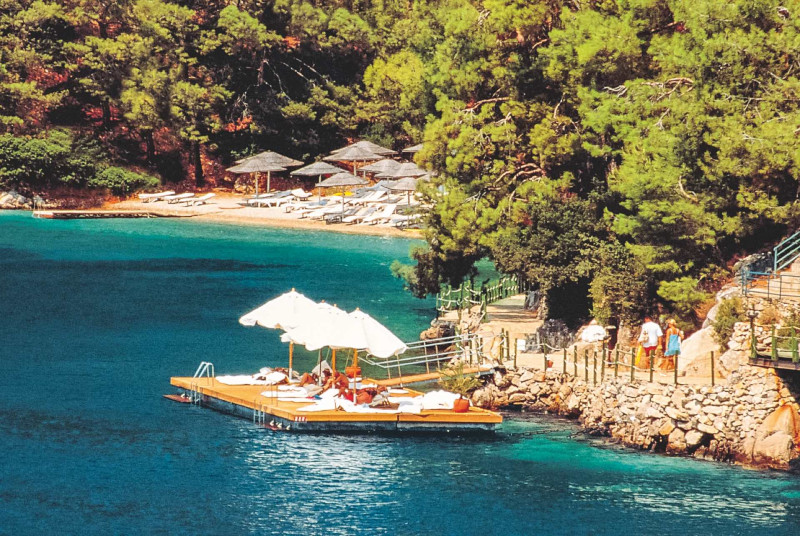 Hillside Beach Club