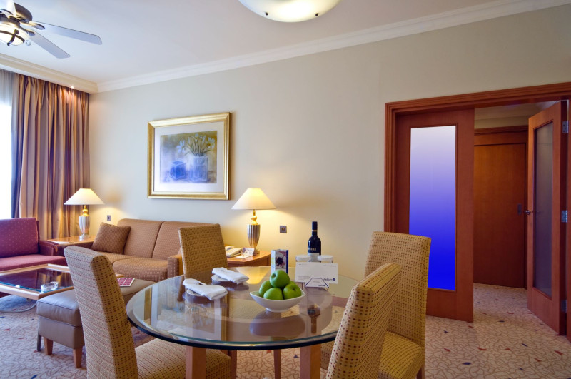 Radisson Blu Golden Sands Resort